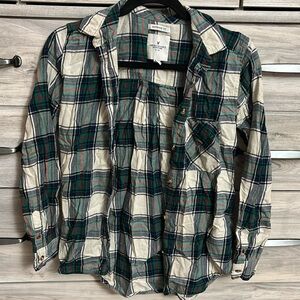 American Eagle Flannel size small! Open to any and all offers!
